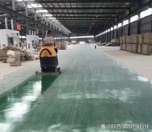 工廠地面開荒保潔 選座駕式洗地機，效果好效率高